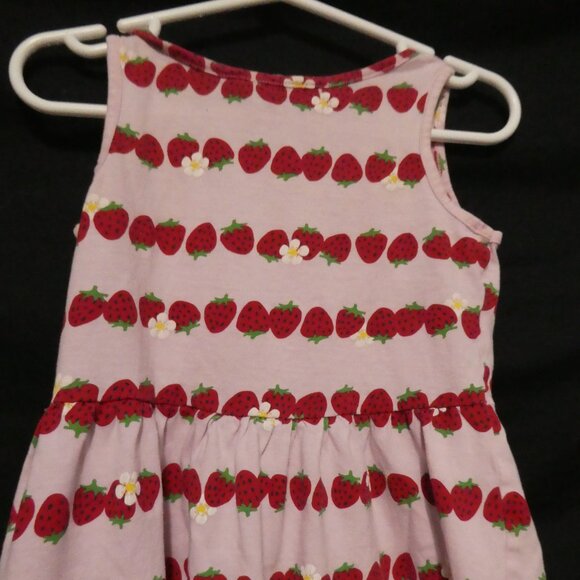 H&M | 2-4 years | Sleeveless Pink Summer Dress With Allover Strawberry Print - Picture 13 of 16